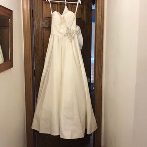 Never worn off white wedding dress